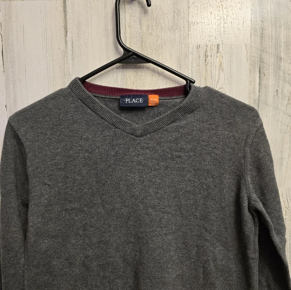 the children's place boys size 14-16 gray vneck sweater